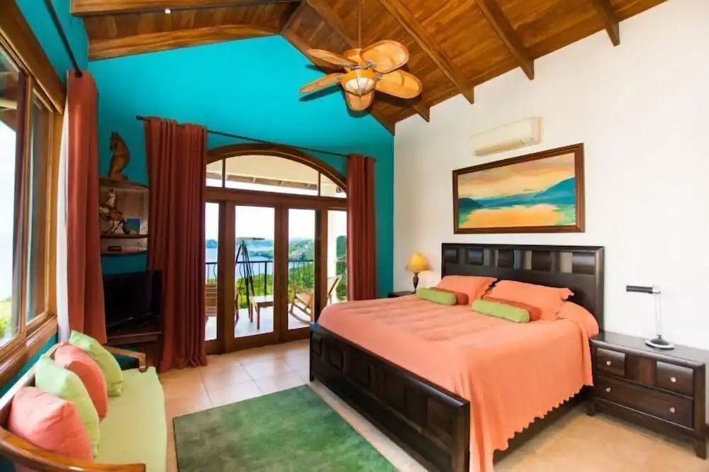 Villa Verde 4br Ocean-view Villa 12 Guests
