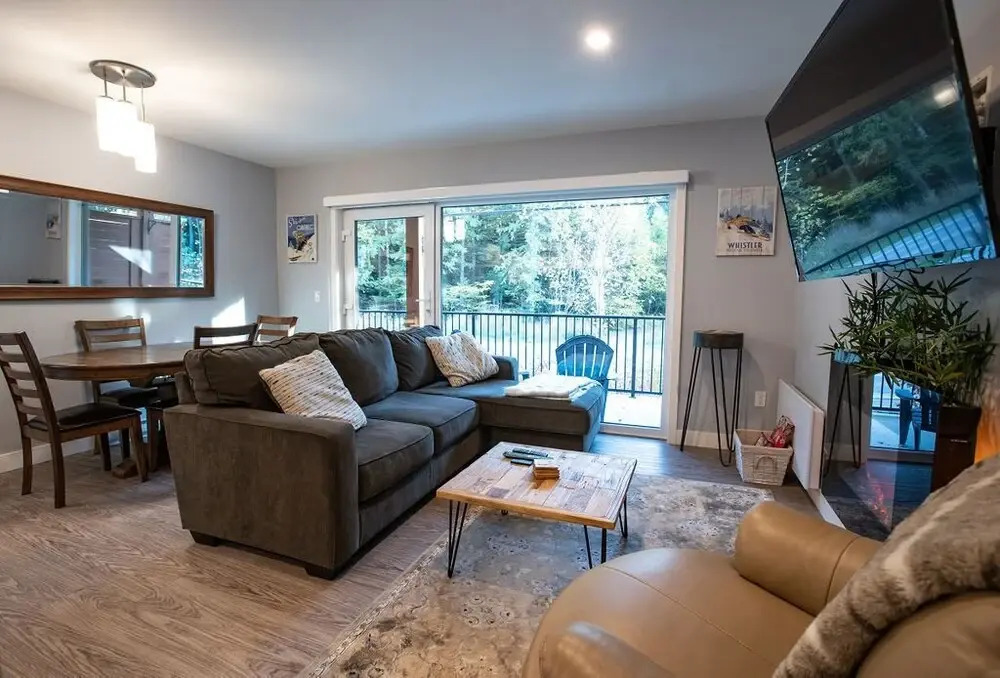 Al's Escape by Revelstoke Vacations