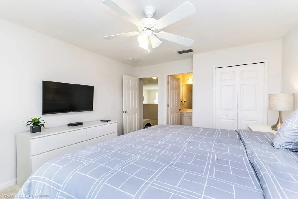 5196oa Luxury 6 Bedroom 5.5 Bath Home