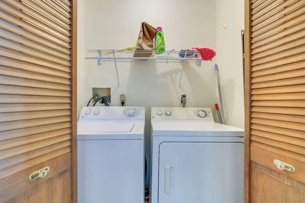 Near Water Parks: Pet-friendly Tobyhanna Getaway!