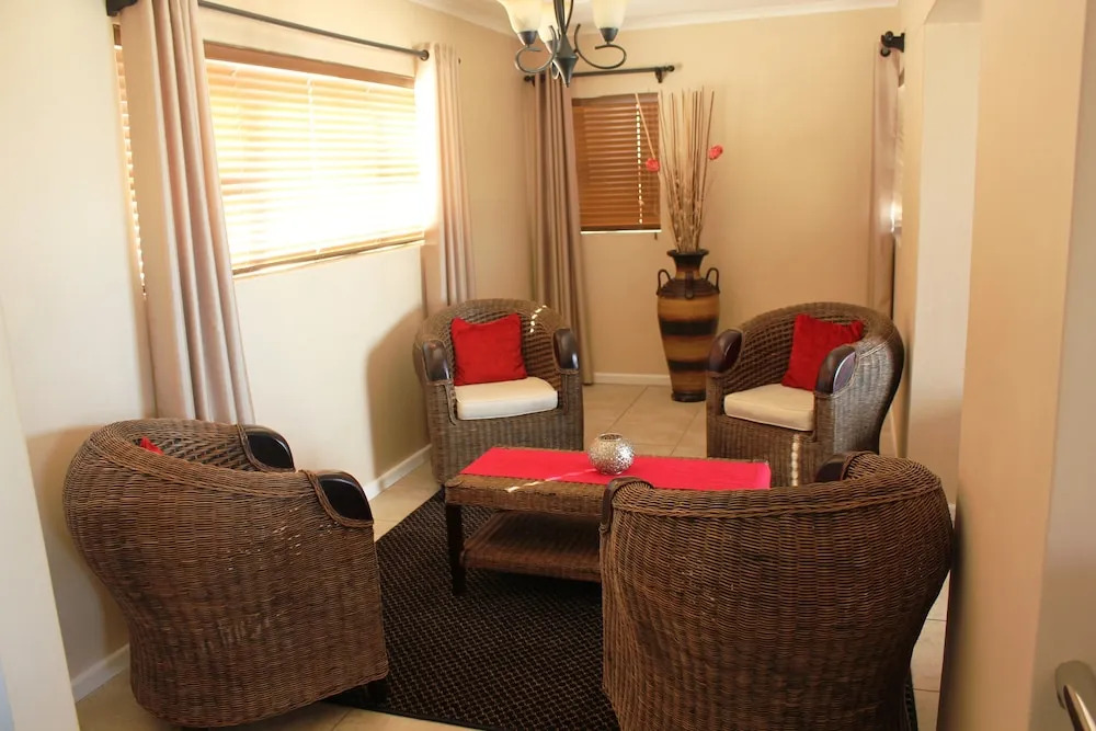 12 Calypso Mansion Self catering