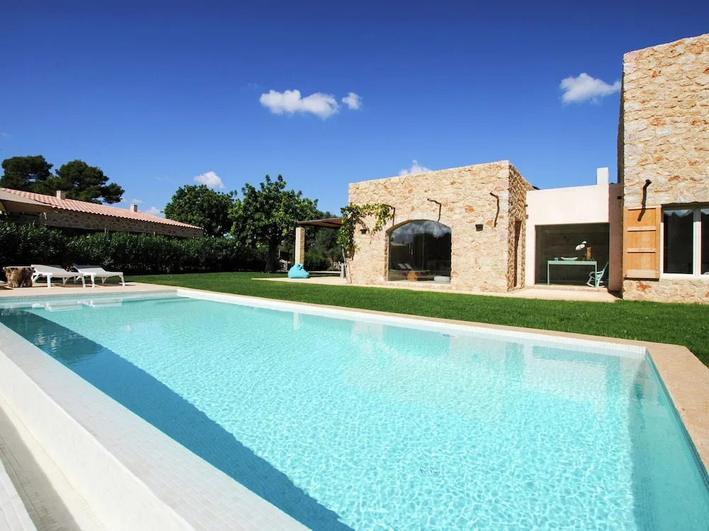 Stylish Villa with Private Pool near Porto Cristo