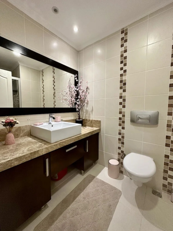Wonderful 3 bed Duplex in Sought After Prime Community