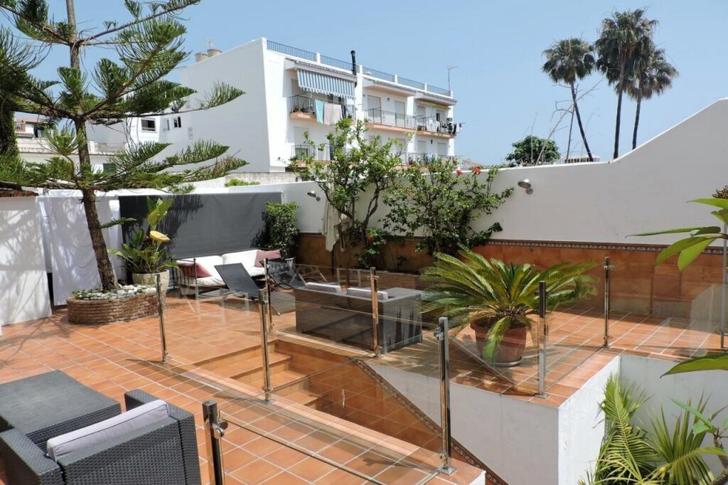 Abril Nerja