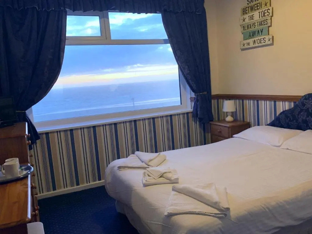Canasta Hotel