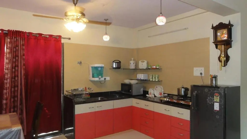 Royal Villa 1 - Luxurious 2BHK Villa with Huge Pvt Swimming Pool