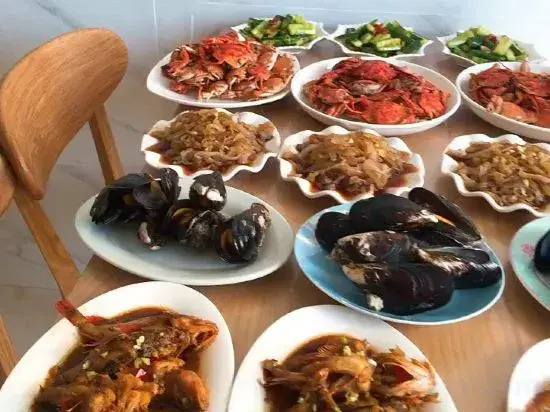 Houyuan Shatan Guesthouse