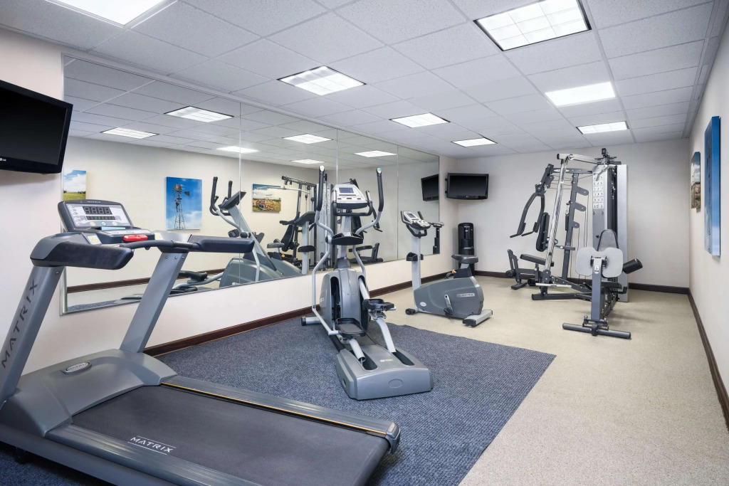 Green Mill Village Hotel & Suites, BW Signature Collection