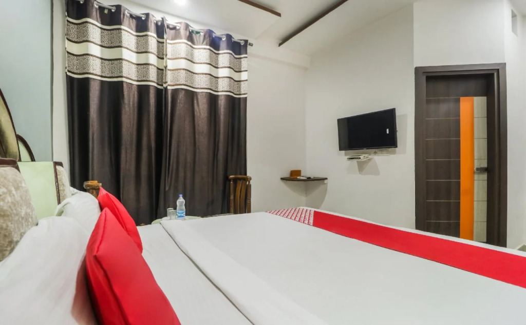 Hotel President By OYO Rooms