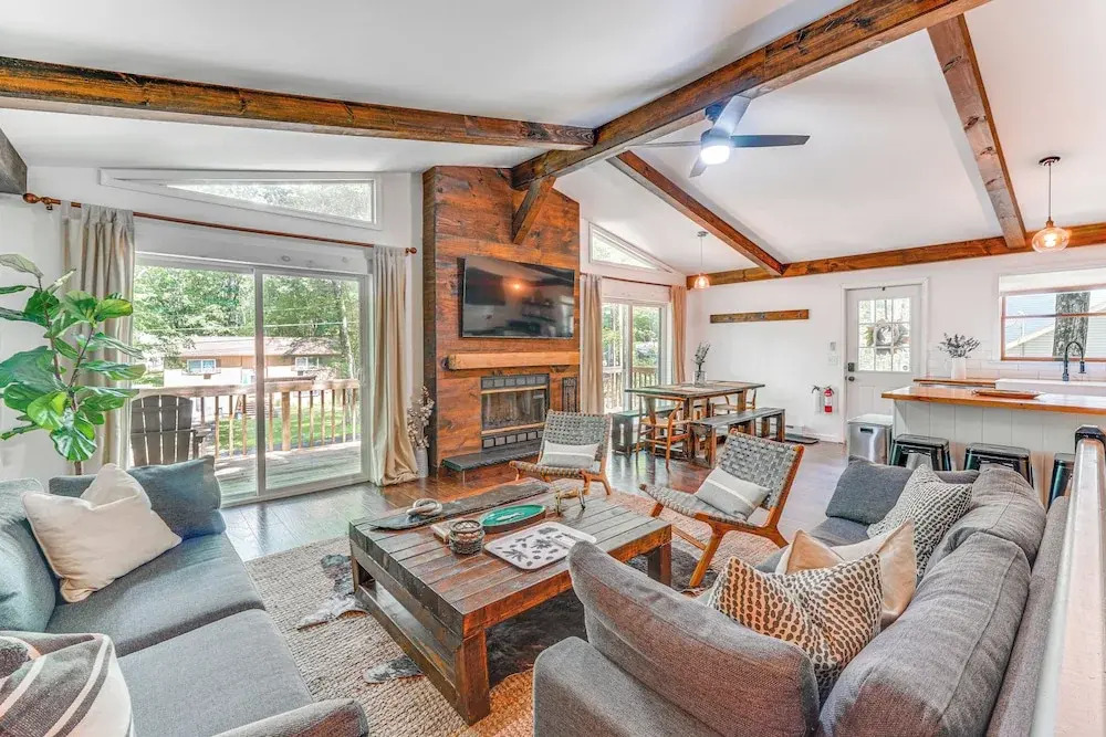 Private Hot Tub: Tree-lined Poconos Home!