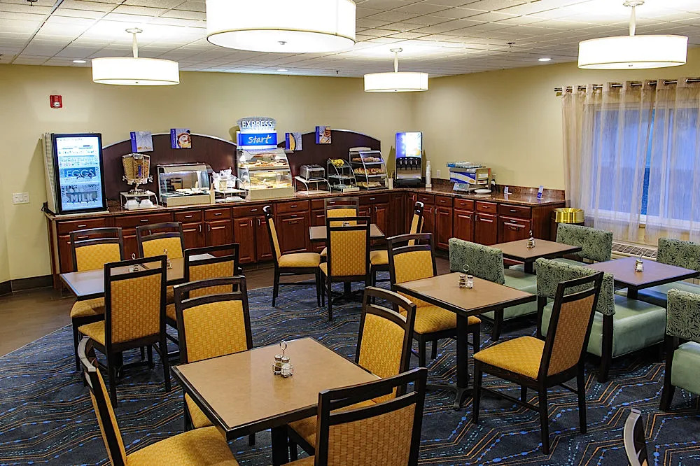 Comfort Inn And Suites Ludlow