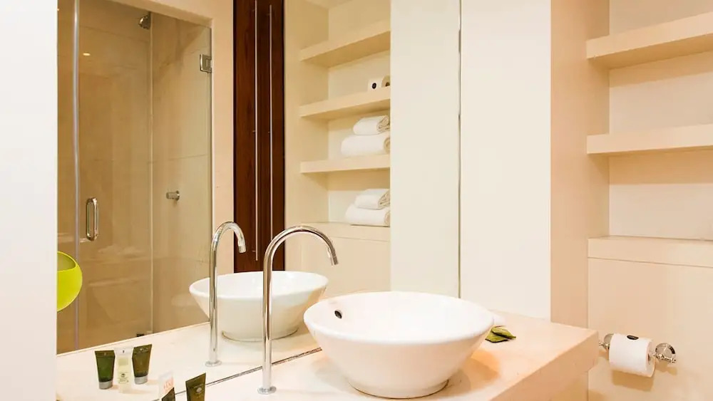 Bright Luxurious 2BR near Canary Wharf