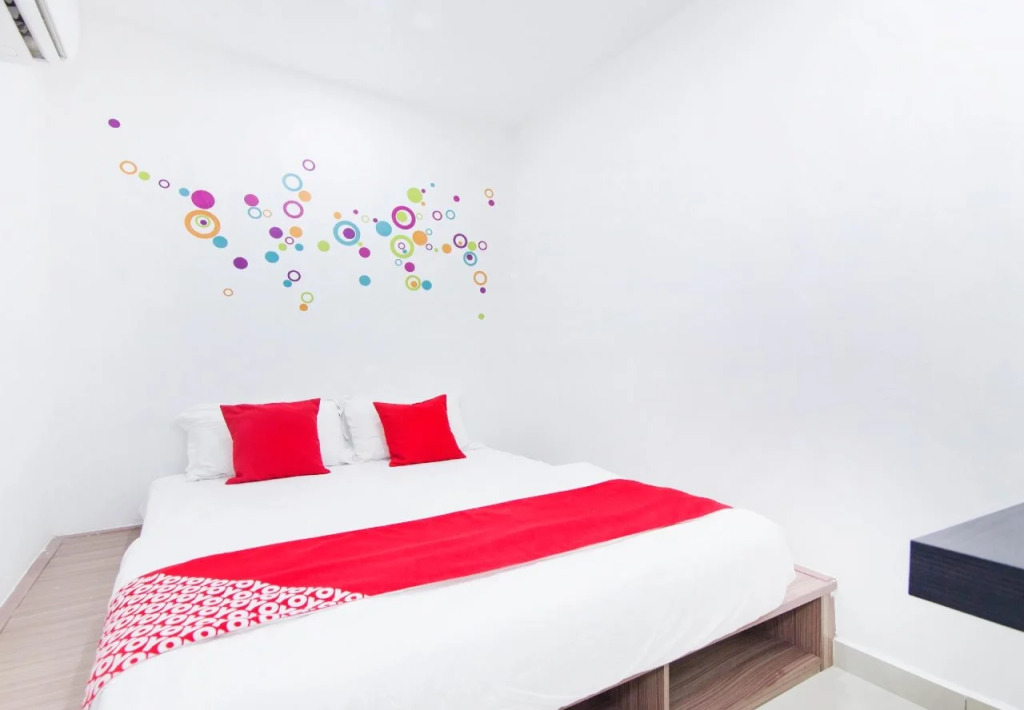 OYO 330 Cchinee Hotel