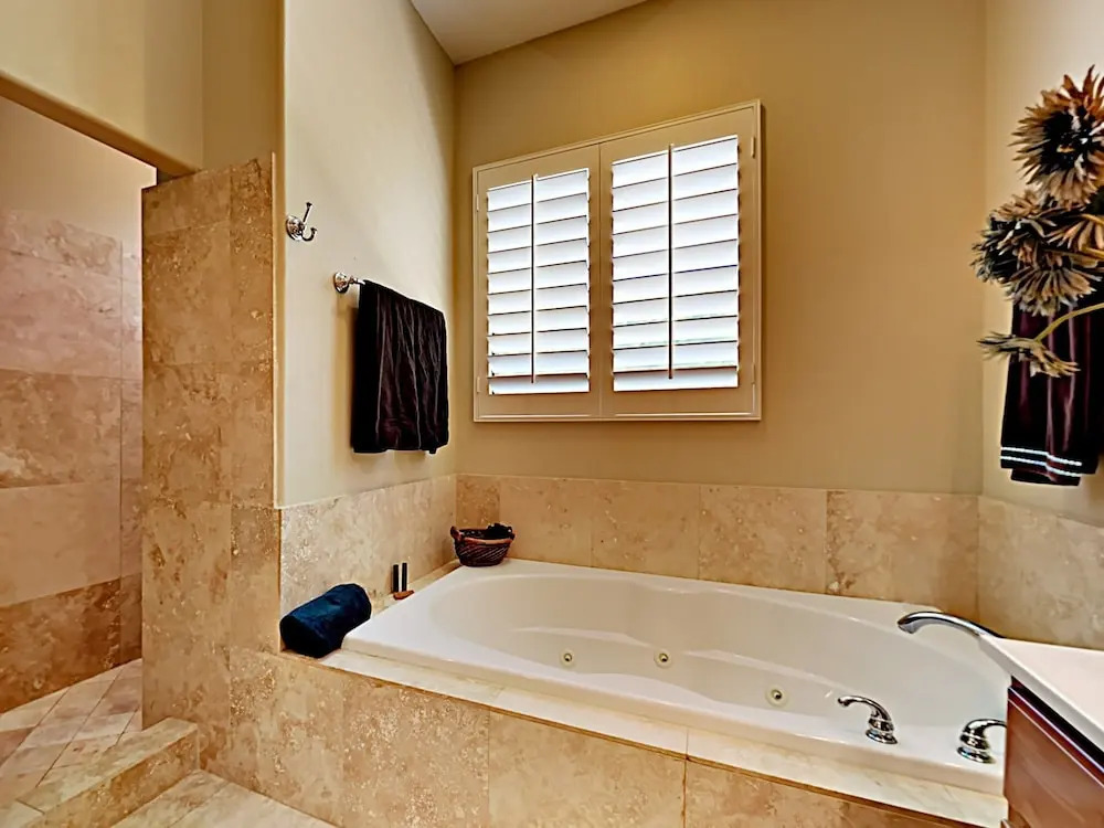 Mountain View La Quinta Stunner by RedAwning