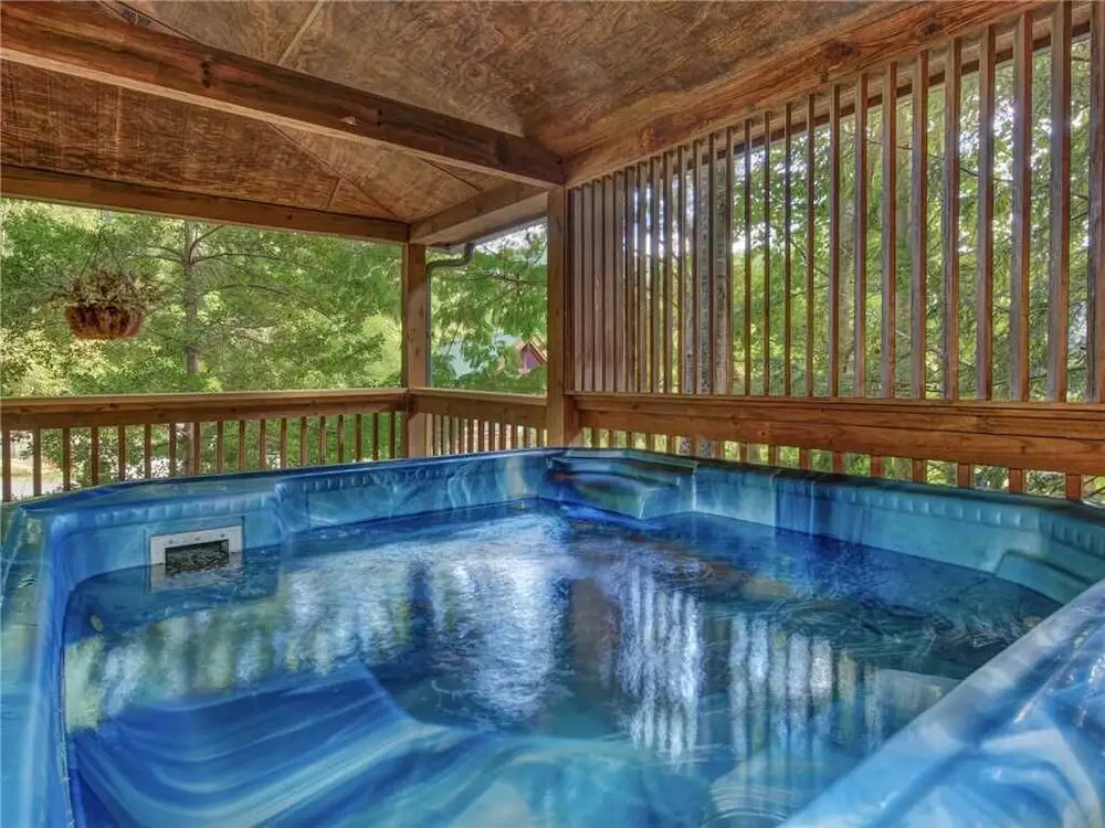 Owl Be Back, 2 Bedrooms, Pool, Hot Tub, Fireplace, Sleeps 6