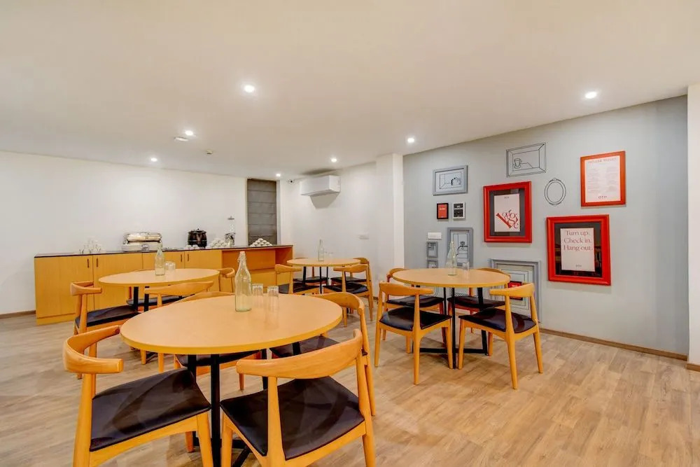 OYO Townhouse 219, Sector 49, Gurgaon