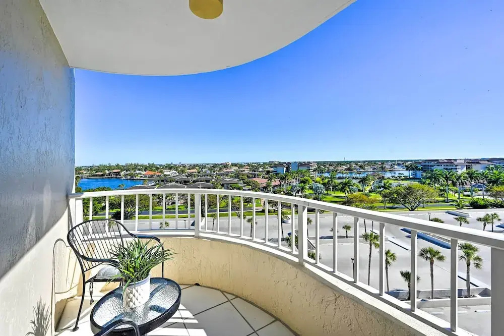 Resort Condo With Balcony & Stunning Ocean Views!