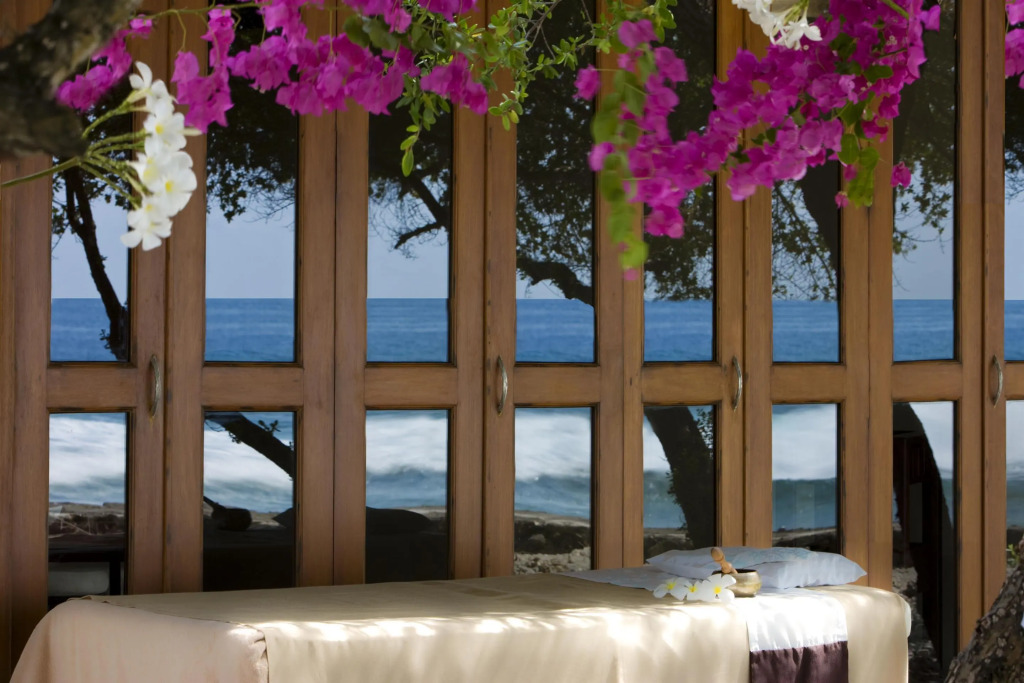Sheraton Maldives Full Moon Resort & Spa