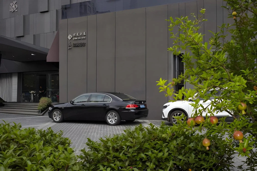 Yitel (Yangzhou Qionghua Building, Ancient Canal, Dongguan Street)