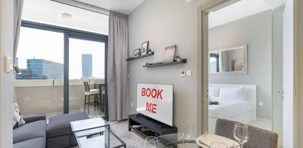 Stylish 1-bedroom Apartment With Stunning Canal Views at Business Bay