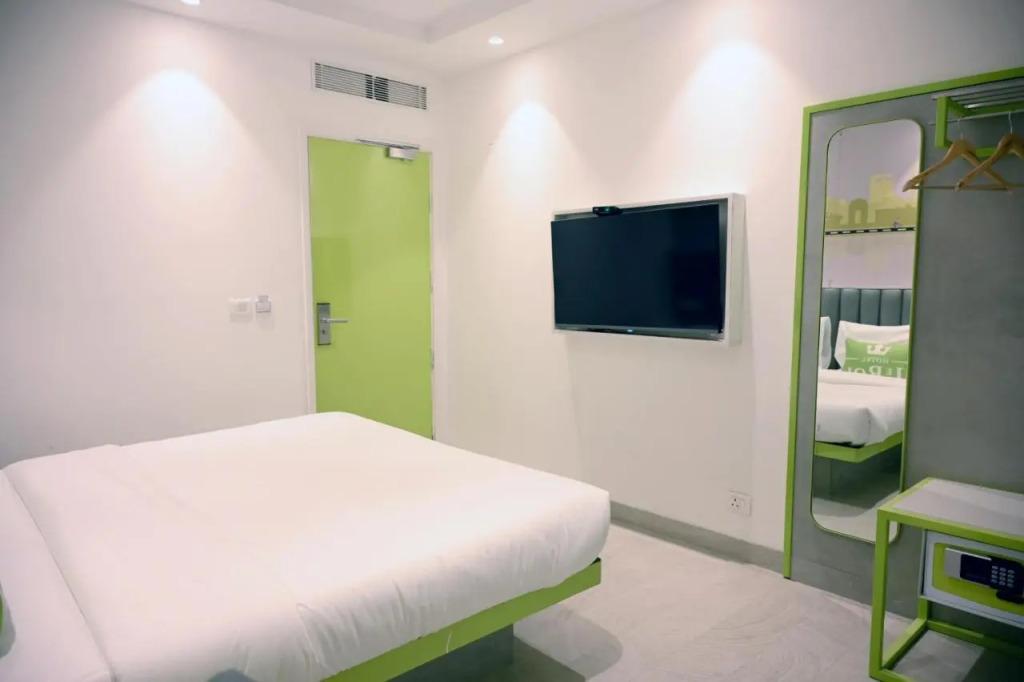 Hotel Le Roi Express Karol Bagh
