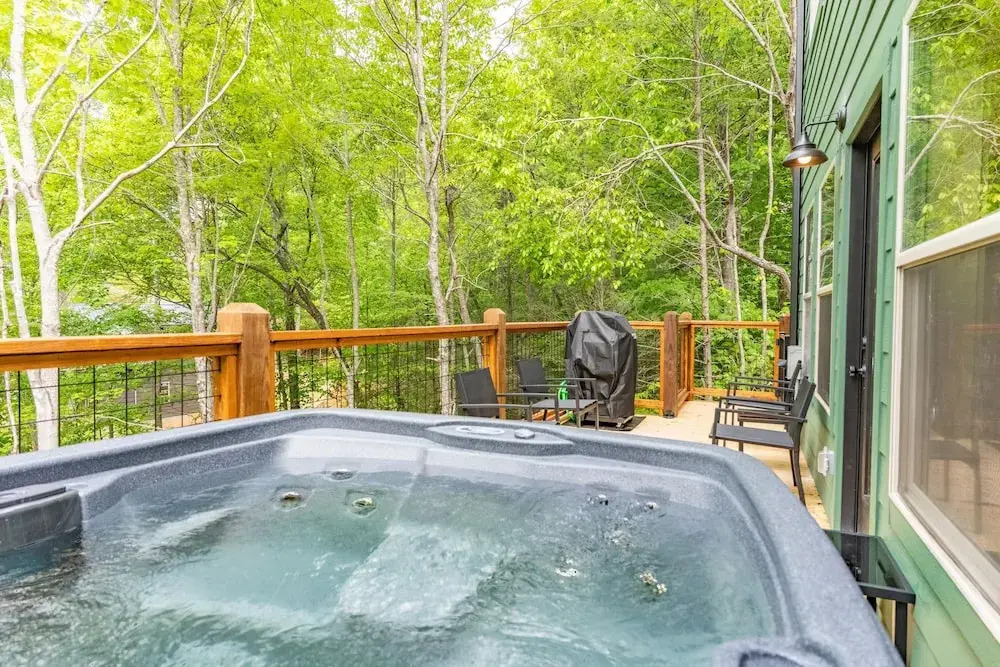 Brand New 2 bed 2 Bath Arcade Games Hot Tub