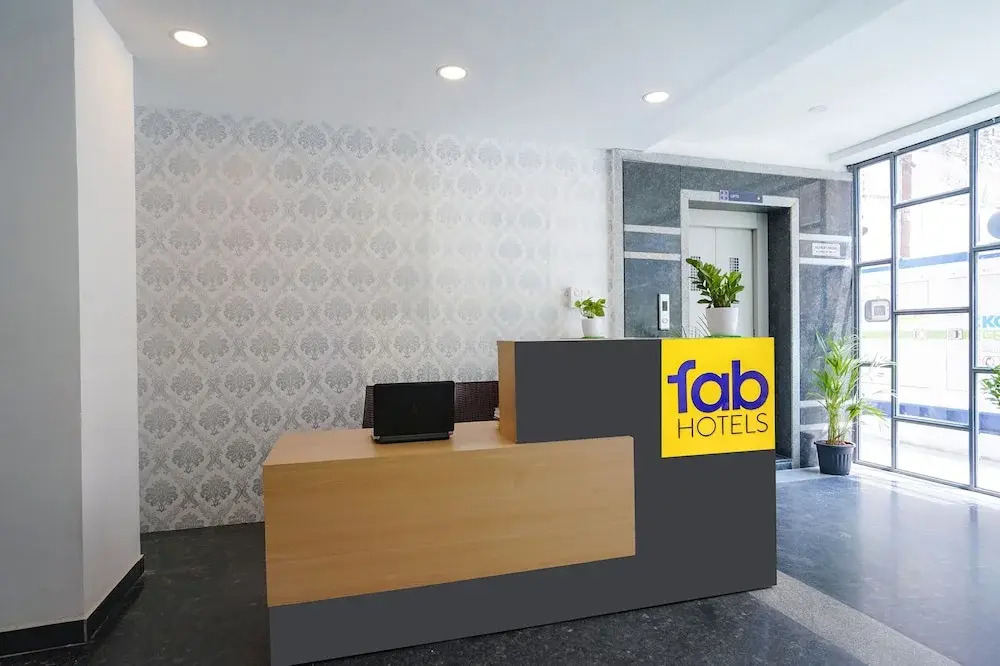 FabHotel Serenity - Nr AIG Hospital, Gachibowli