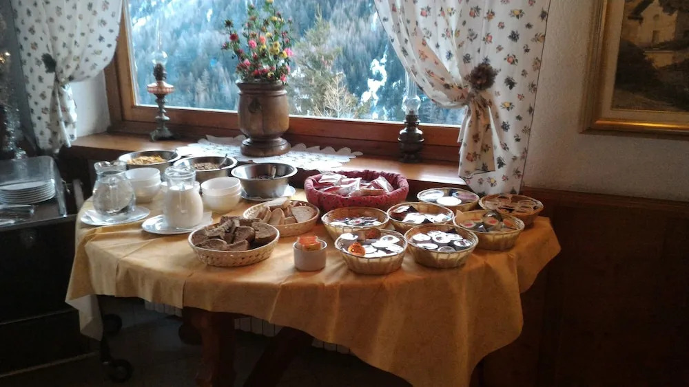 Hotel & Restaurant Perret - Mountain People