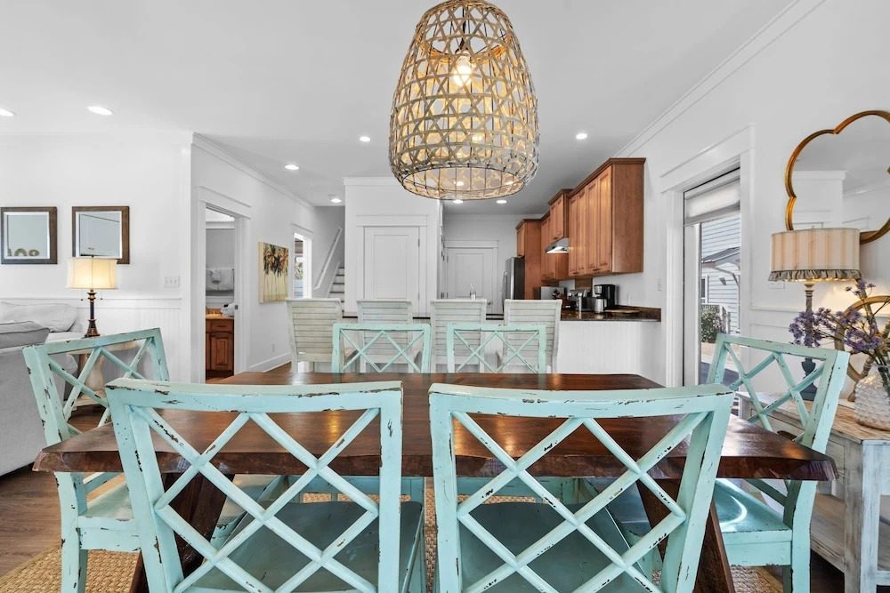 Seas The Day 4 Bedroom Home by RedAwning