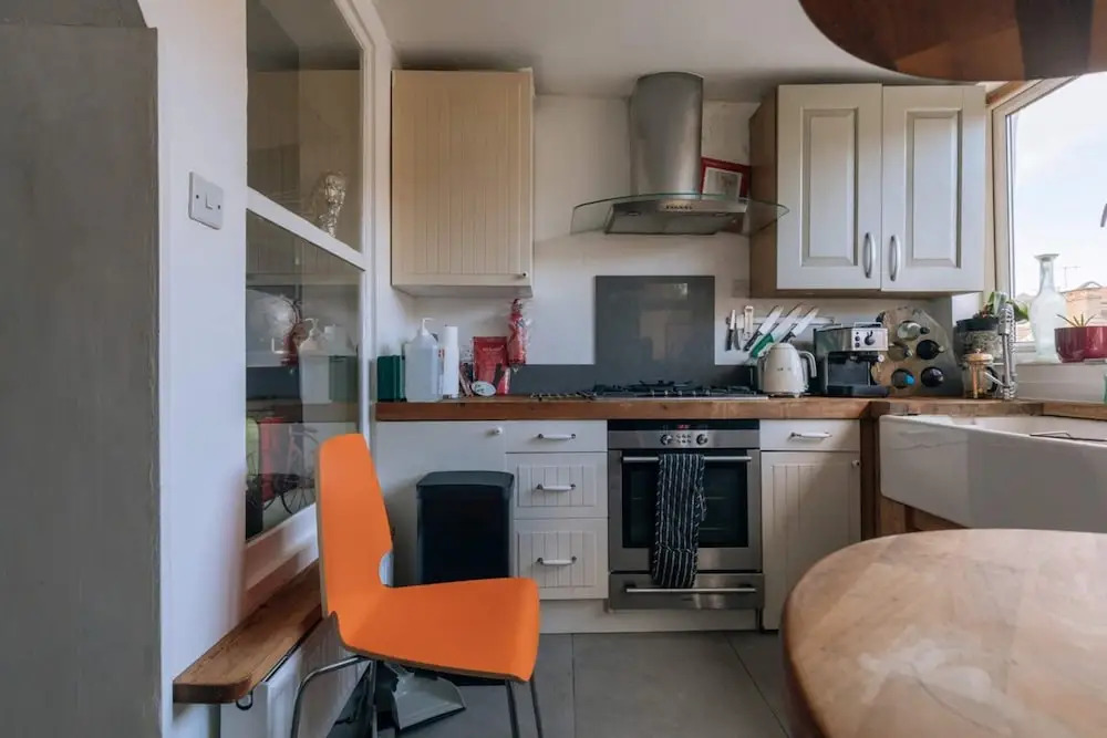 Vibrant & Eclectic 3 Bedroom Flat - Bedminster, Bristol!
