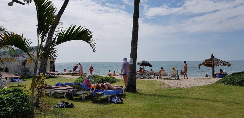Sun & Sands Beach Hotel