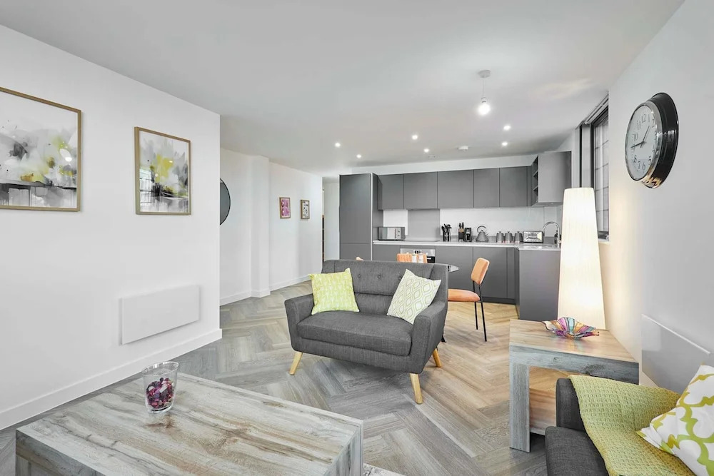 Host Stay Lockside House
