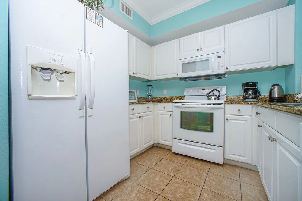Tidewater 313 213334 by RedAwning