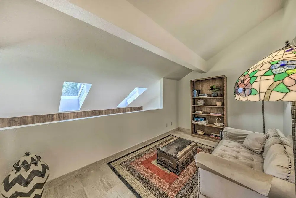 Cozy Cloudcroft Townhome ~ 1 Mi to Burro Ave!