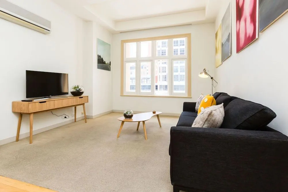 GEM, 1BDR Melbourne Apartment