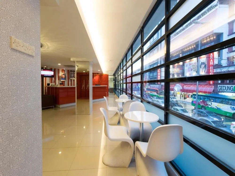Oyo 125 K Hotel