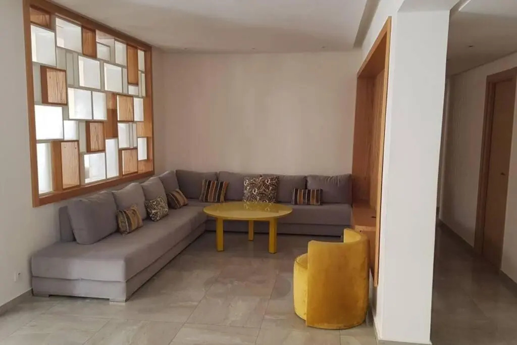 Joli Appartement meublé de 178 m2 à Agdal