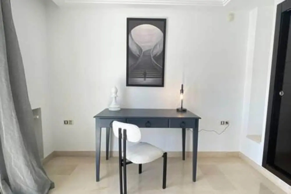 Black White Modern Spacious