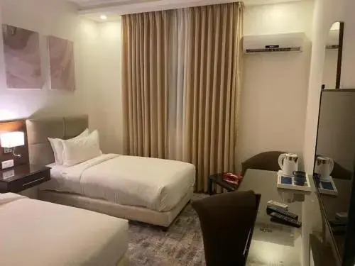 Gloustershire Hotel