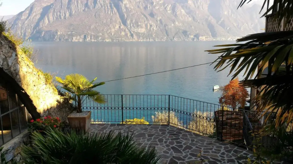 Studio Zu - Lakeside Apartment