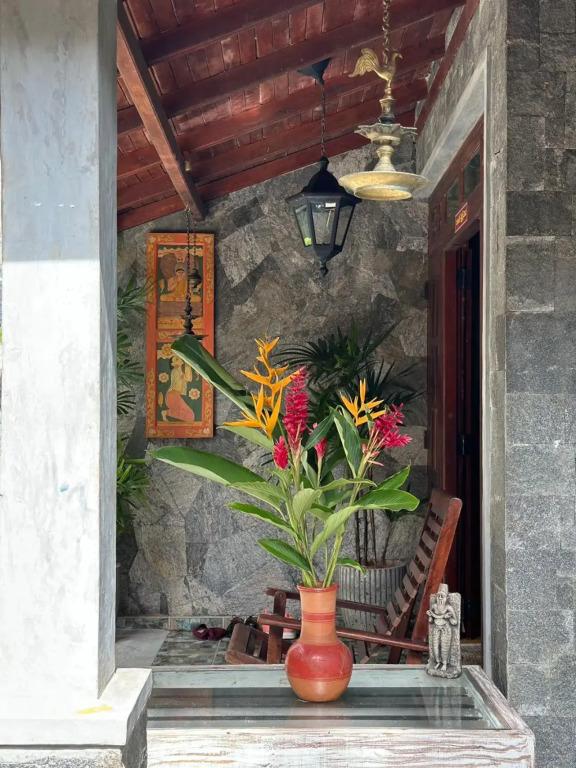Villa Aroshina with Free drop off and pick up Galle city by Tuk Tuk