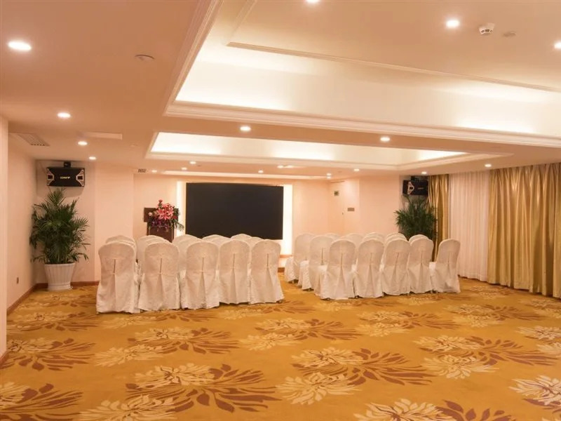 Vienna International Hotel (Shenzhen Bantian Yangmei Metro Station)