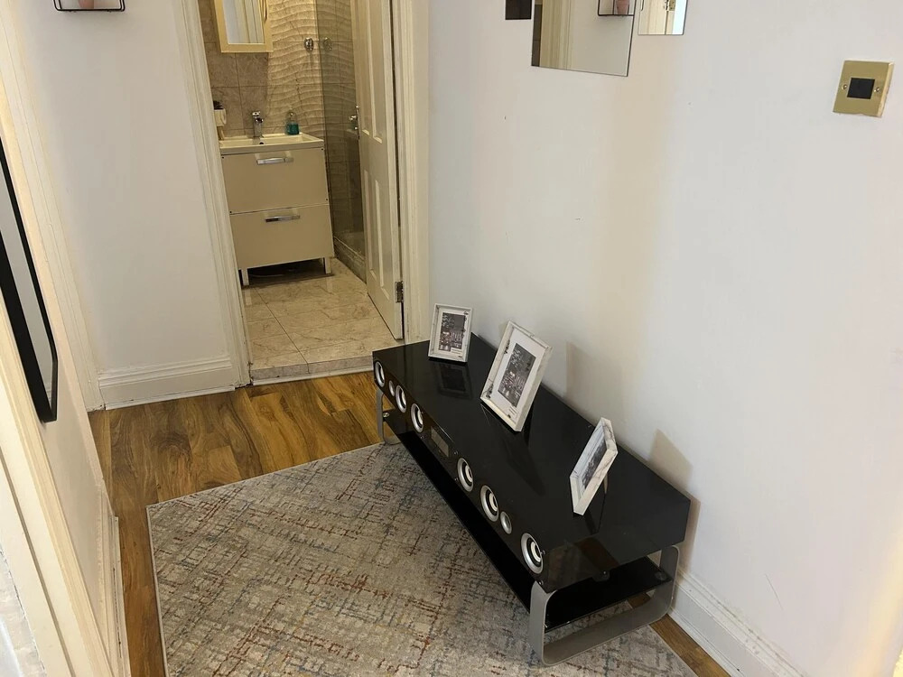 Private Family Flat Near Paddington and Royal Oak