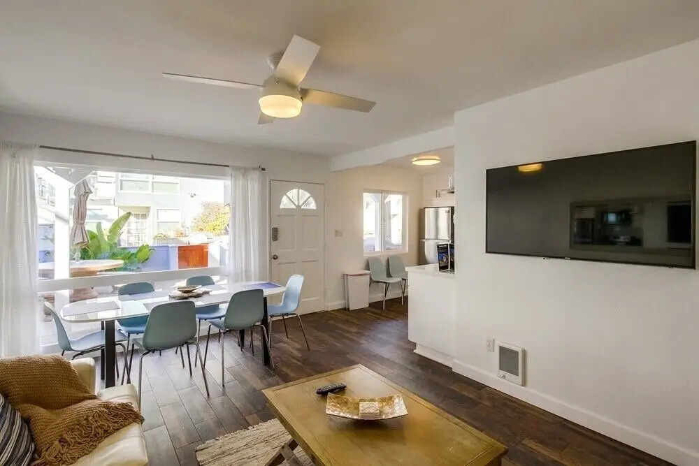 South Shore 4 7 Bedrooms 5 Bathrooms Home
