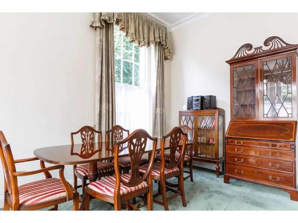 Bright, Spacious West Hampstead Flat for 4