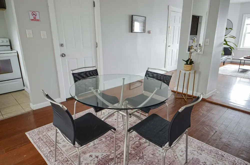 Modern2Bd Apartment