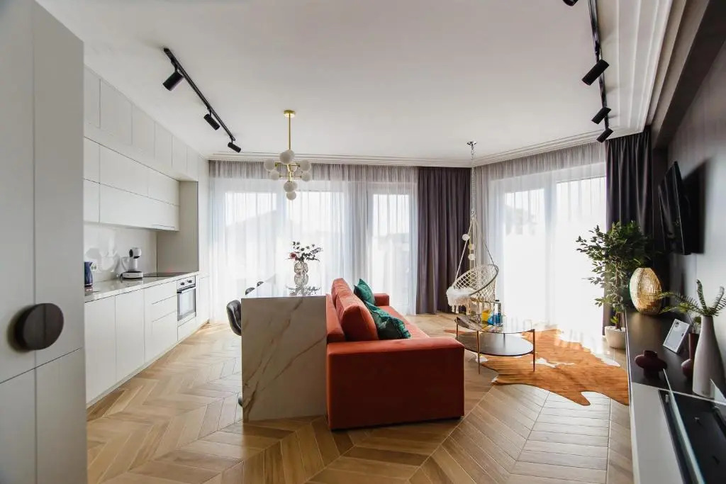 Exquisite Experience at EAS Residence