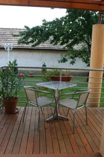 Luca Apartments