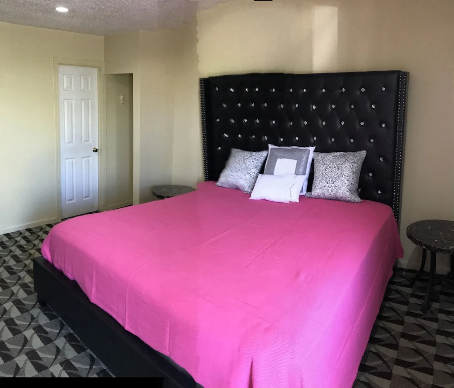 Presidential Inn & Suites