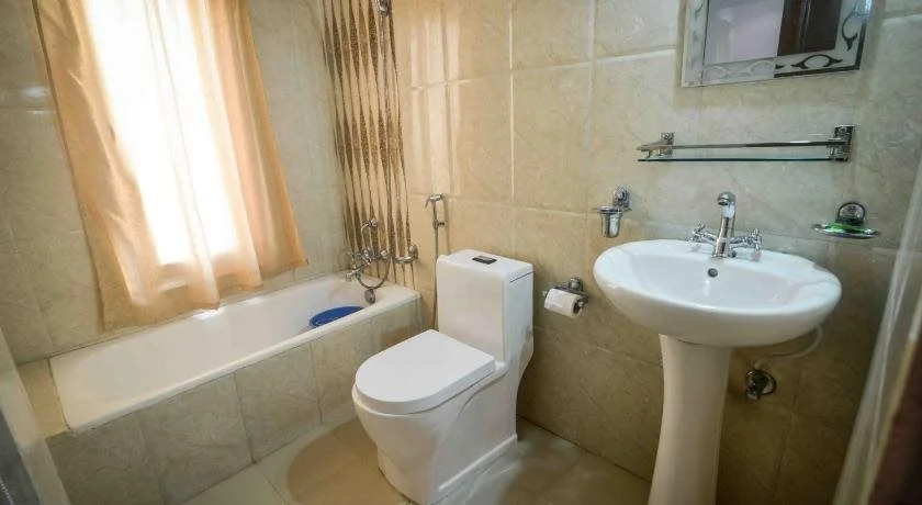 OYO 789 Hotel Shivam Plaza
